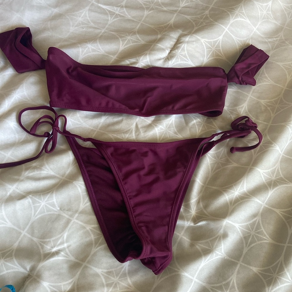 5/$10❤️❤️❤️NWOTs Deep Purple STRING Bikini